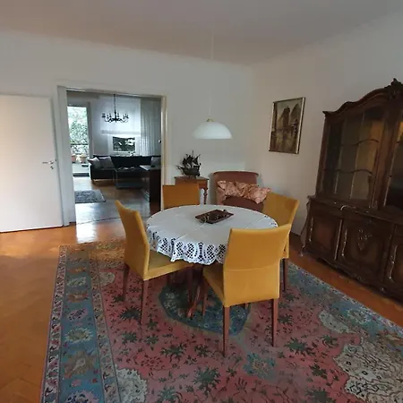 Stadtvillenwohnung Nahe Zentrum / Ruhrfestspielhaus Apartment *