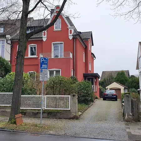 Stadtvillenwohnung Nahe Zentrum / Ruhrfestspielhaus Apartment